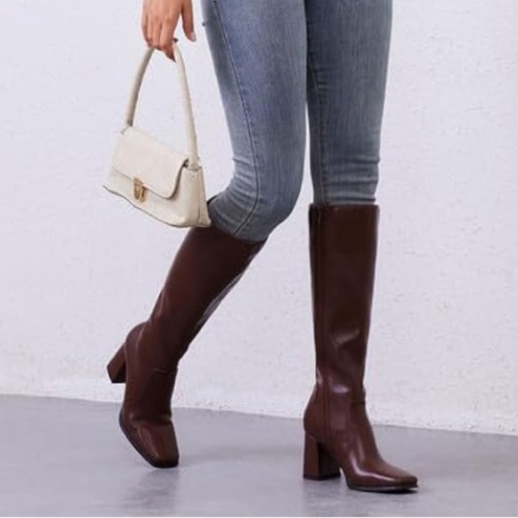 Shoes - Elegant Brown Knee-High Boots